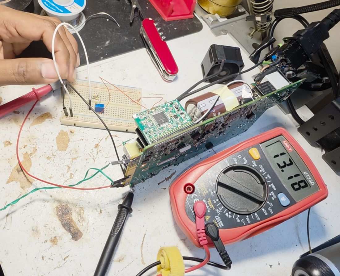 Output voltage reaching 13.2 V with the trim pot adjusted.